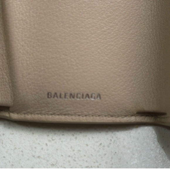 Balenciaga leather trifold compact wallet - Picture 2 of 7